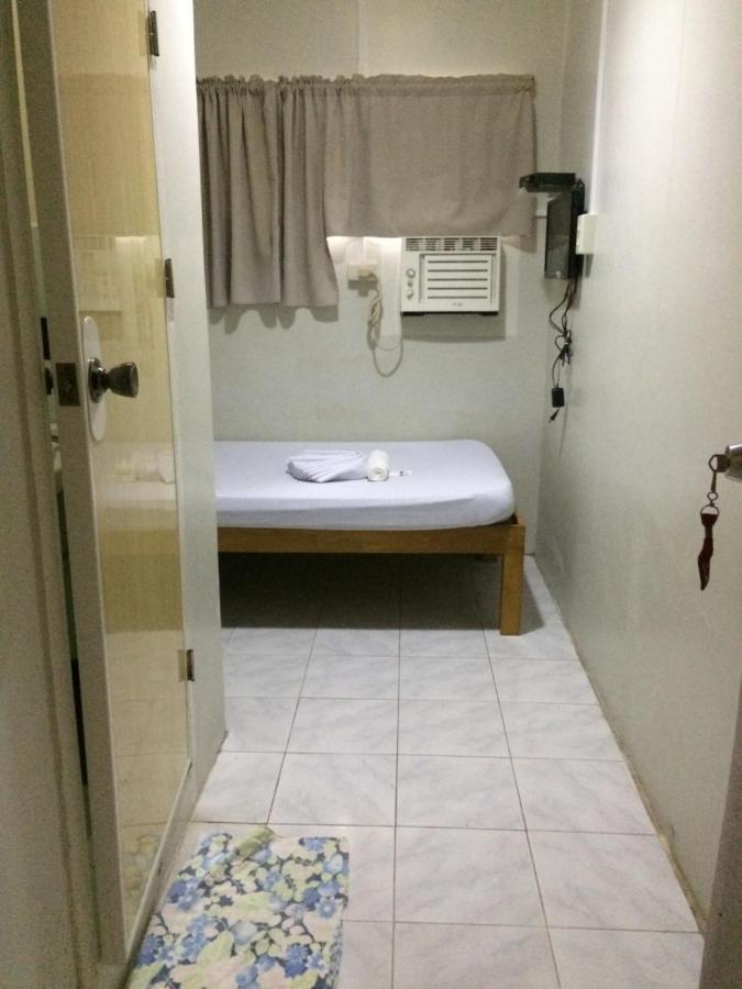 Crisfil'S Lodge Incorporated Dumaguete City Екстериор снимка